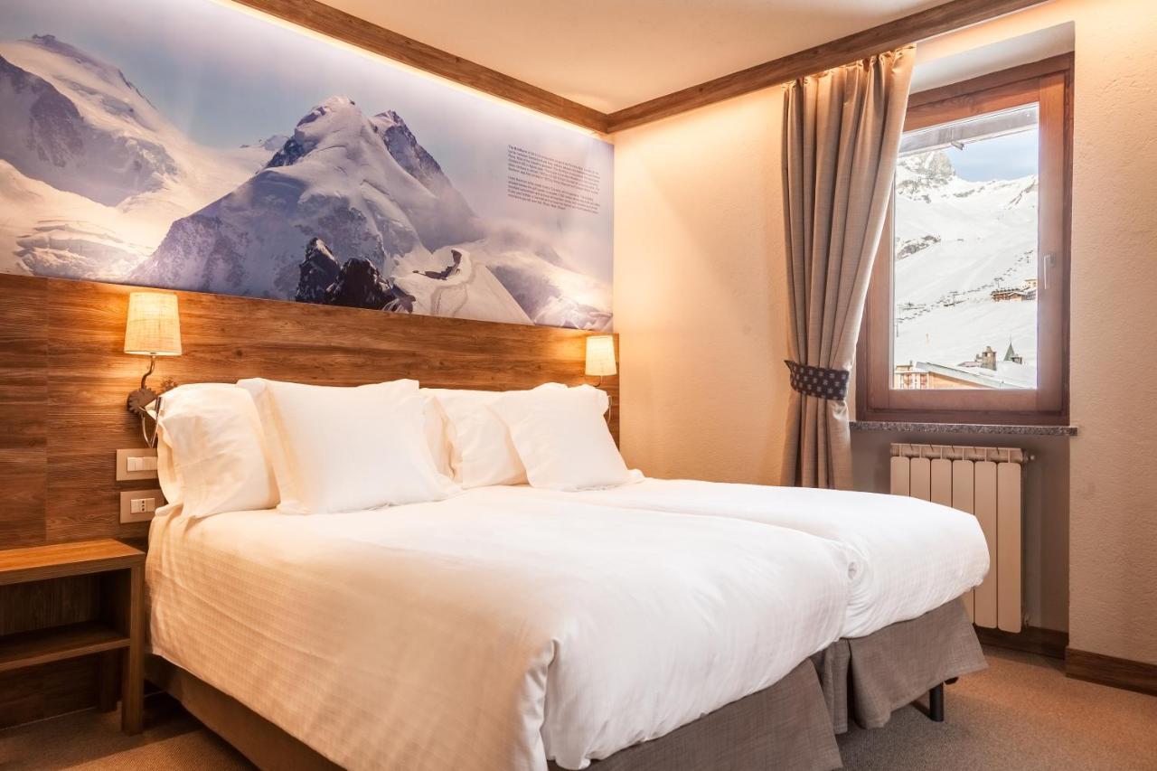 Hotel Breithorn Breuil-Cervinia Exteriör bild